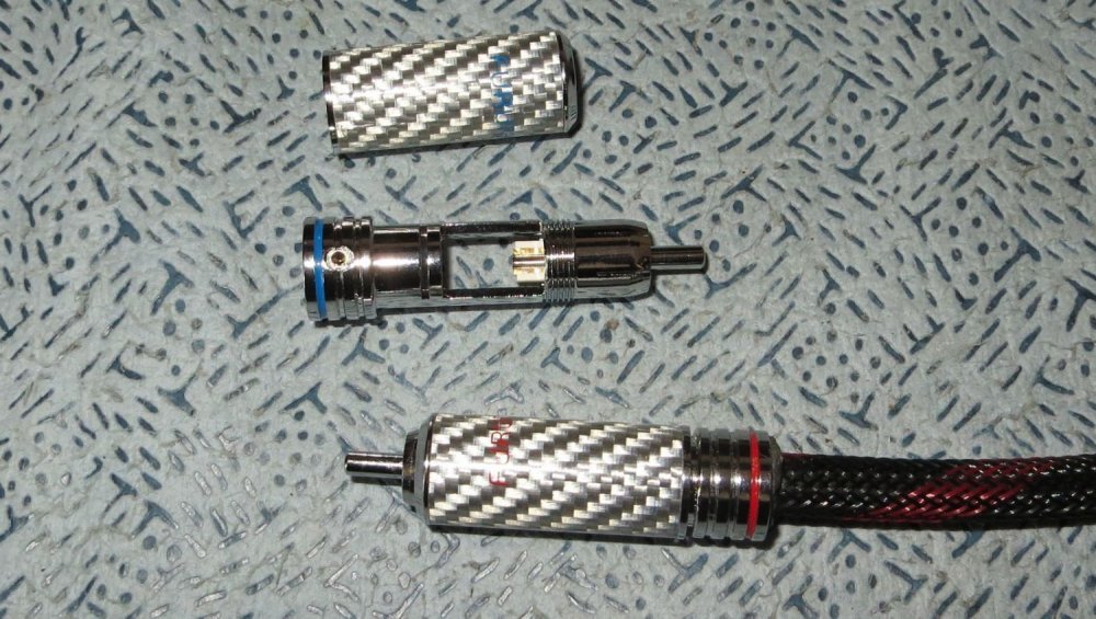 HDMI417082025.thumb.JPG.7f81c92f468810fcf5f43b0bfa203fee.JPG