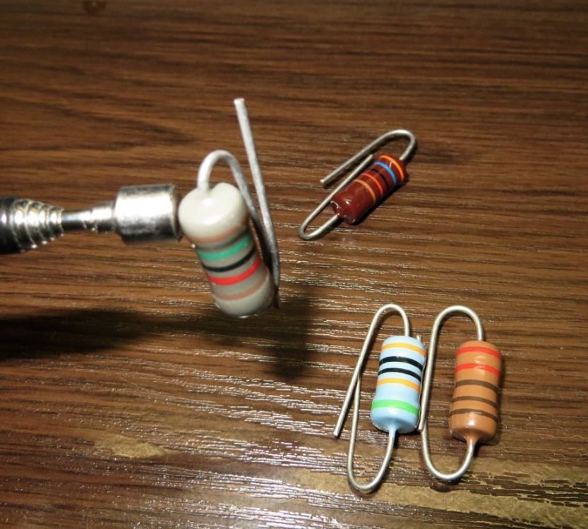 TheAUDIONOTETantalumResistor1.thumb.JPG.da273c2ecde3e28b71b801677309c9fd.JPG